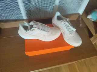Zapatillas Nike Vomero Mujer Naranja/Blanco