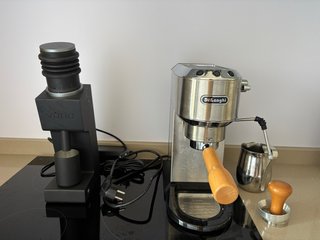 Cafetera DeLonghi + Molinillo Varia