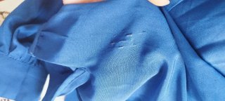 Camisa vintage azul con cuello bordado