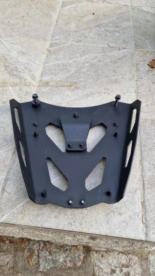 Soporte negro Baúl Givi Yamaha Tracer 9 GT 2021/22