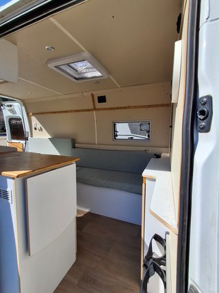 CAMPER AMBULANCIA