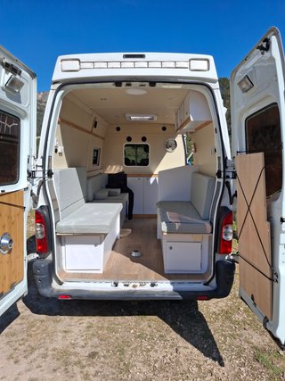 CAMPER AMBULANCIA