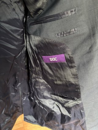 Traje clásico azul oscuro