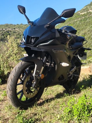 Yamaha R125 Negra