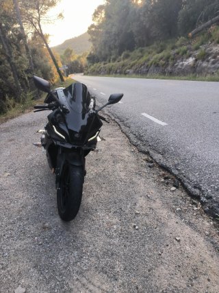 Yamaha R125 Negra