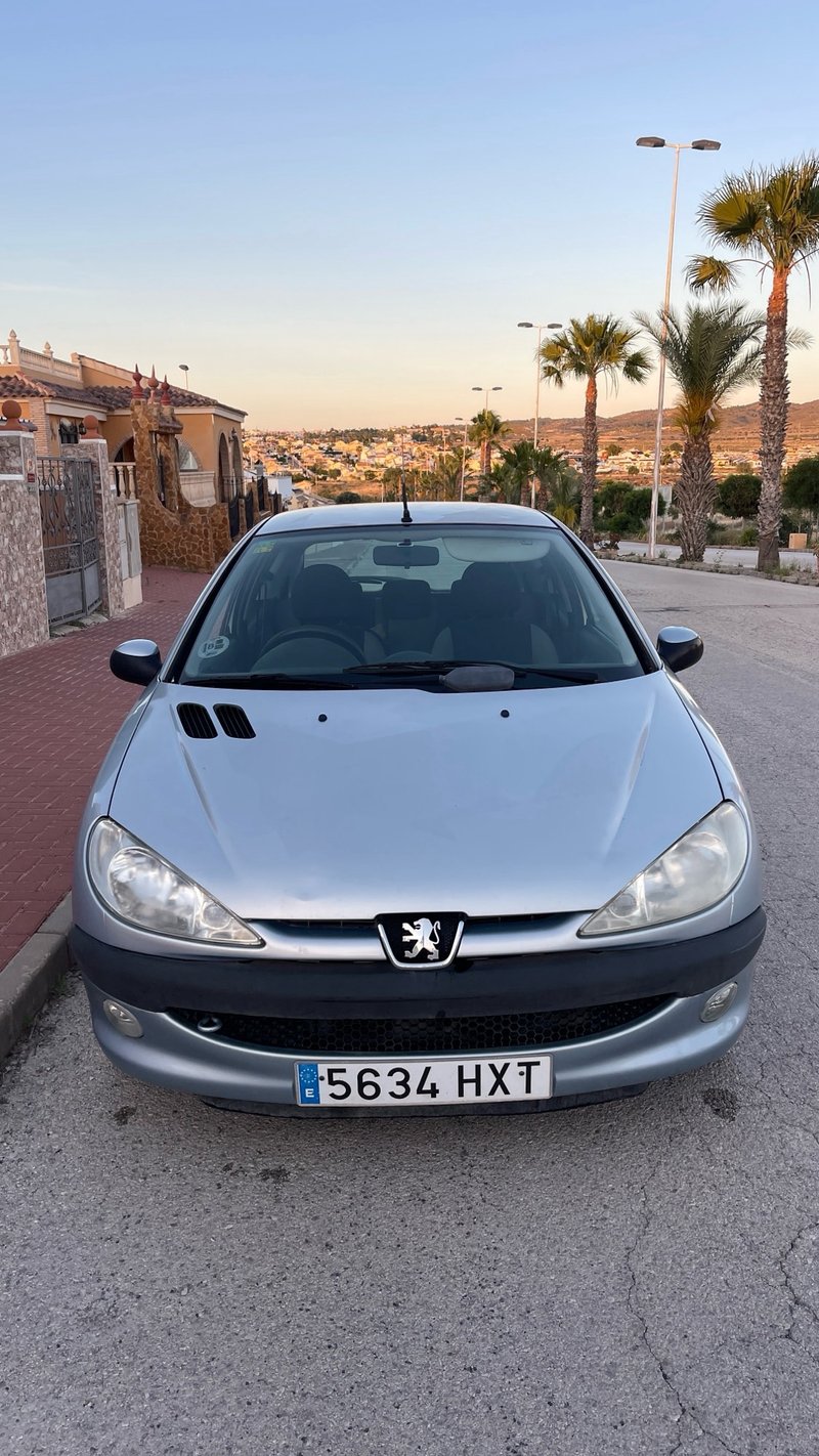 Peugeot 206 right-hand drive - foto 1