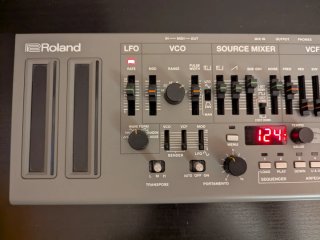 Sintetizador Roland SH-01A
