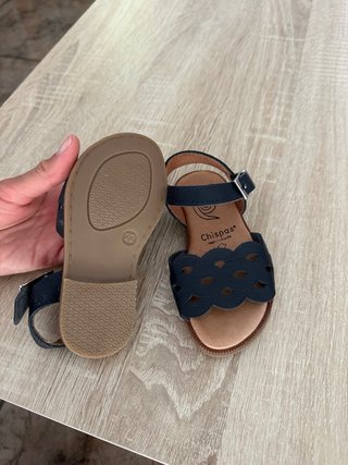 Sandalias de piel niña T.22