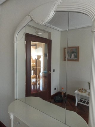 Mueble recibidor con espejo