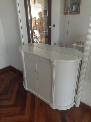 Mueble recibidor con espejo