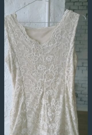 Vestido de fiesta encaje beige