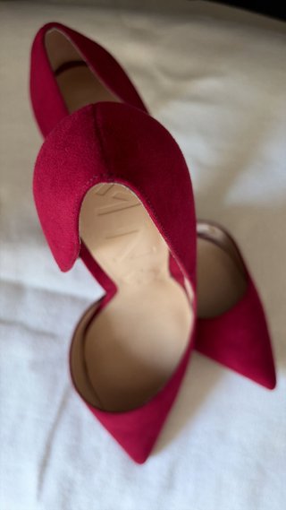 Zapatos de fiesta rojos.