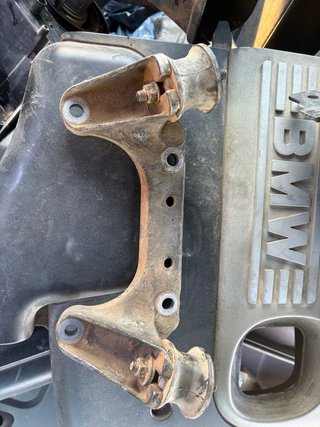Soporte caja cambios BMW E46 Compact