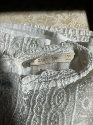 Blusa Zara encaje blanco