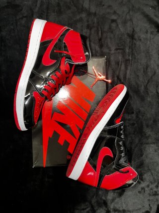 Nike Air Jordan 1 Retro High OG Bred Patent