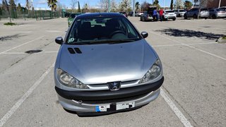 Peugeot 206 del 2004, en buen estado