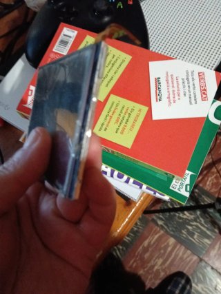 Pantalla inferior 3DS XL con marco metálico
