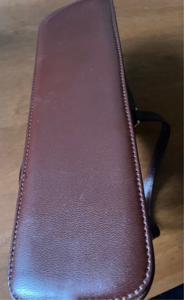 Bolso de mano marrón