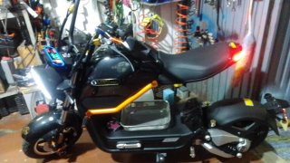 Ciclomotor Eléctrico Scooter Negro/Naranja