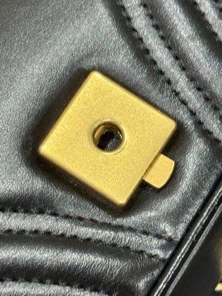 Borsa Gucci nera con cuore trapuntato