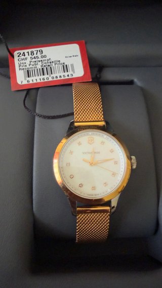 Reloj Victorinox Swiss Army Dorado/Blanco