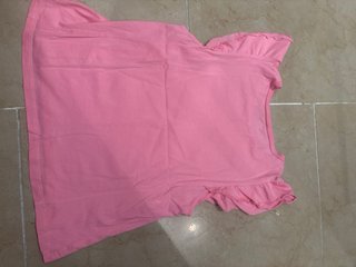 Camiseta Zara rosa volantes