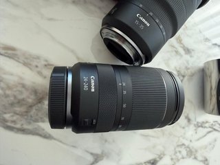 Cámara Canon EOS R5 + Objetivo y sus complementos