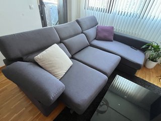Sofá chaise longue gris y morado