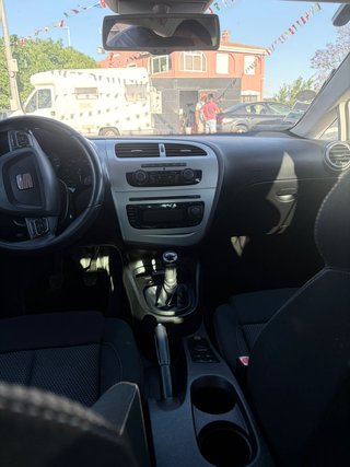 SEAT Leon 2010 STYLE