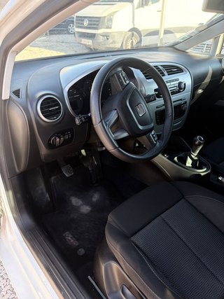 SEAT Leon 2010 STYLE