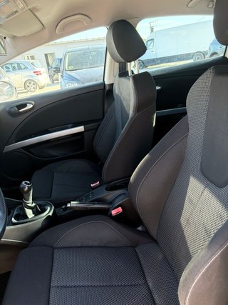 SEAT Leon 2010 STYLE