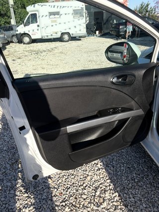 SEAT Leon 2010 STYLE