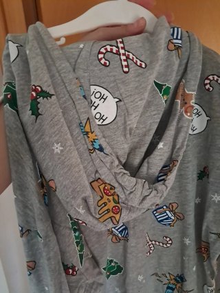 Pijama mono navideño estampado