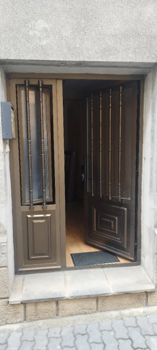 Puerta exterior aluminio con cristal