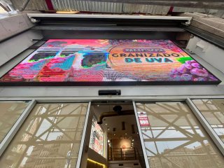 Pantalla LED Publicitaria Gigante