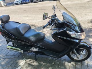 Suzuki Burgman 250 Inyección Negra