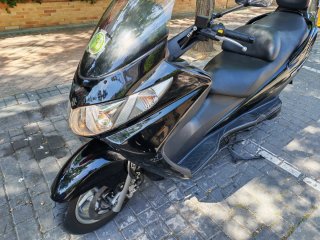 Suzuki Burgman 250 Inyección Negra