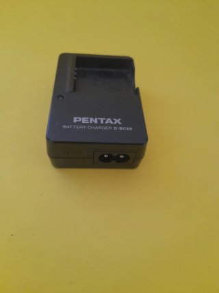 Cargador PENTAX D-BC68