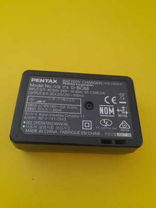Cargador PENTAX D-BC68