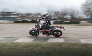 RIEJU MRT SM TROPHY 50 CC  (2 Tiempos)