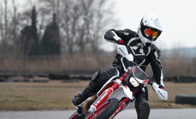 RIEJU MRT SM TROPHY 50 CC (2 Tiempos)
