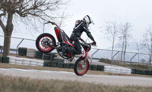RIEJU MRT SM TROPHY 50 CC (2 Tiempos)