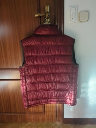 Chaleco ZARA reversible rojo y gris