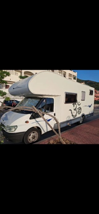 Autocaravana Challenger Genesis 37. FORD TRANSIT