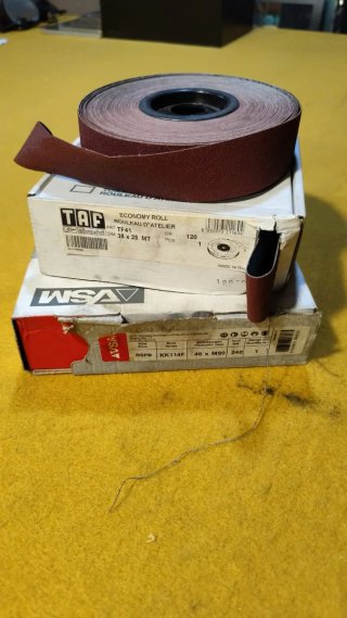 Rollo de lija TAF 38 x 25 MT