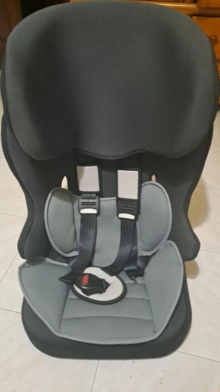 Silla de coche para bebé nueva
