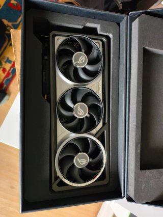 ASUS RTX 5090 Astral Oc NUEVA - 3 Años Garantía