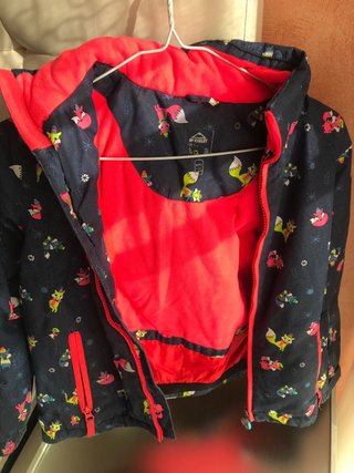 Chaqueta impermeable infantil con forro polar