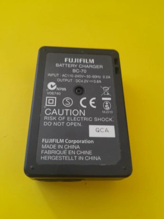 Cargador Fujifilm BC-70