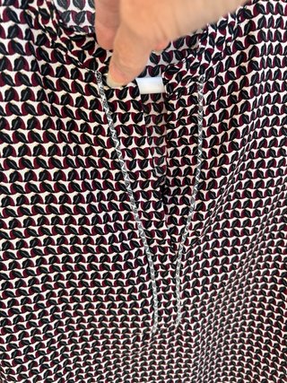 Blusa cuello pico estampada Talla M